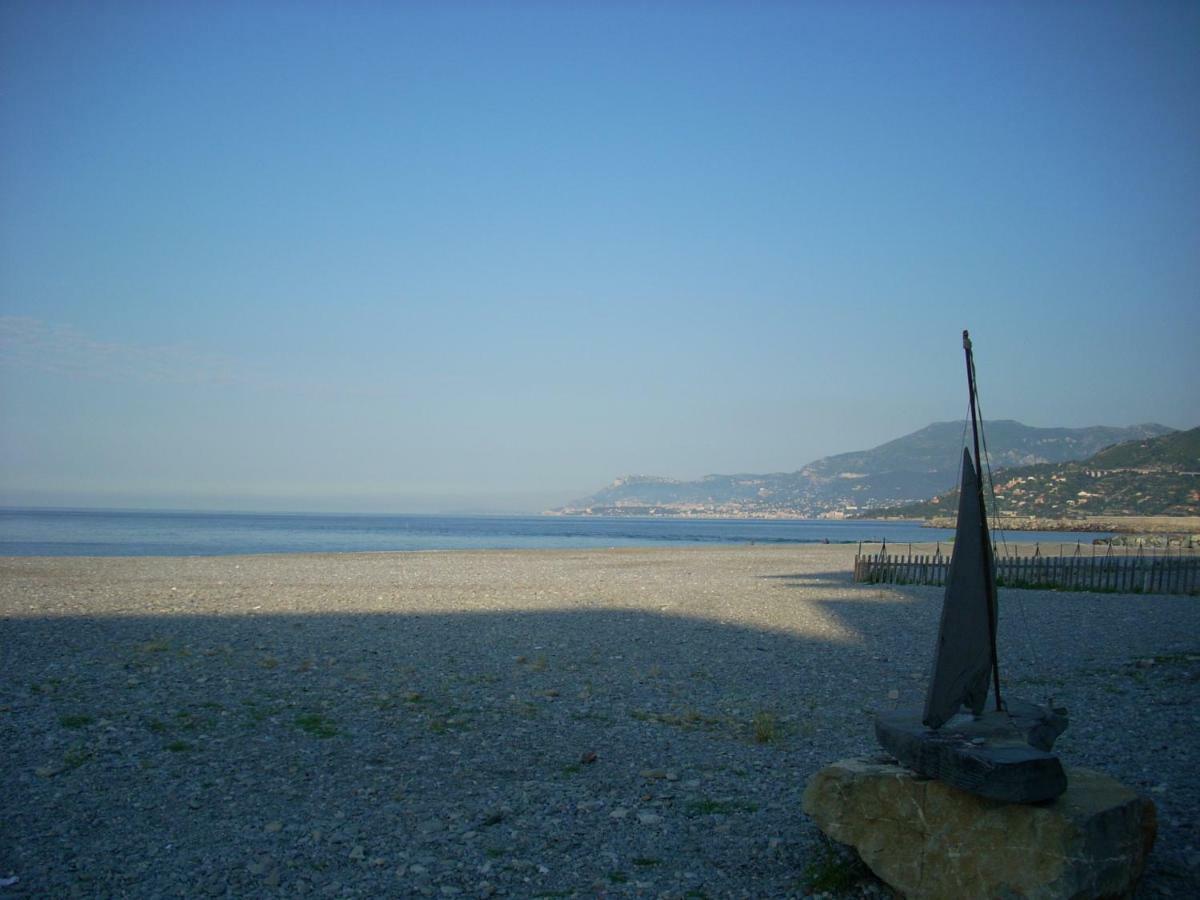 Appartamento Al Mare Di Ventimiglia Exteriér fotografie